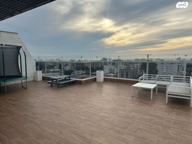 גג/ פנטהאוז