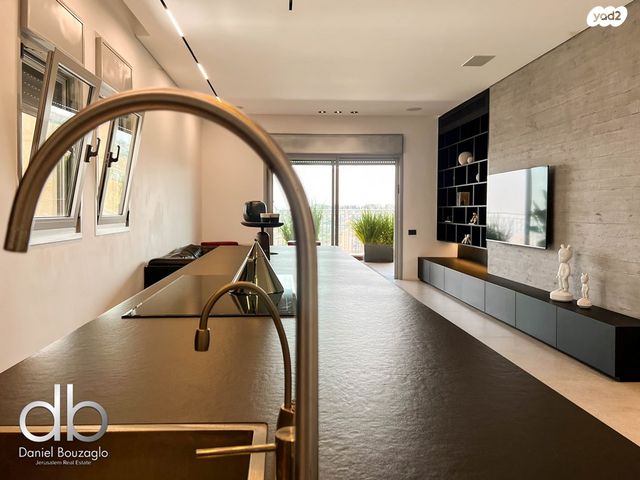 גג/ פנטהאוז, שלמה ארגוב, רמות רחל , ארנונה החדשה, ירושלים