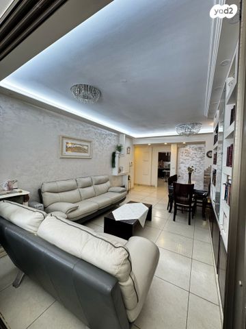 דירה, רבי יהושע 33, בני ברק