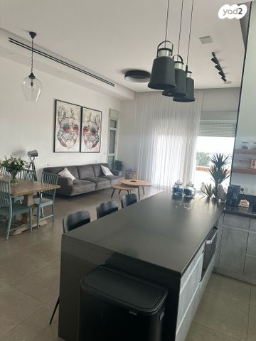 גג/ פנטהאוז, נהריה