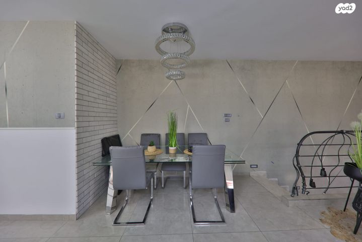 בית פרטי/ קוטג', דן 10, מרכז העיר, סביניה, הוותיקה, קרית ביאליק