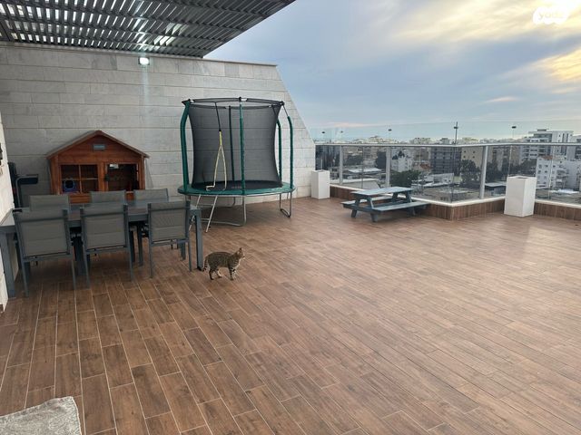 גג/ פנטהאוז, נהריה