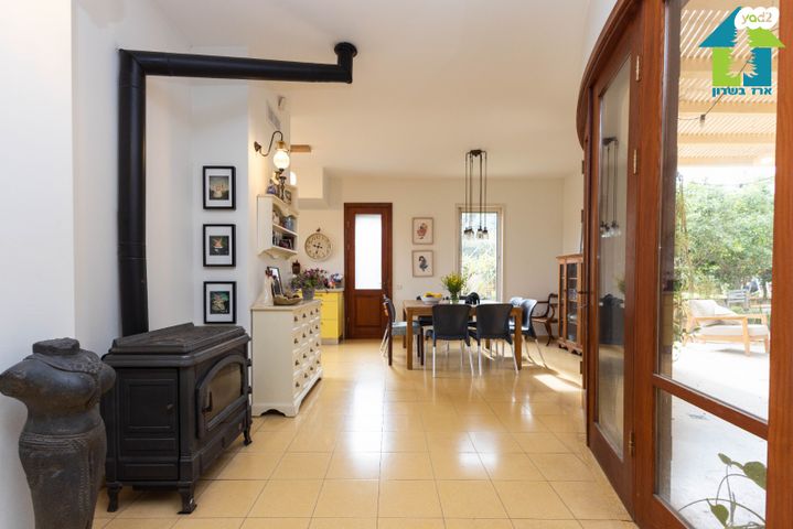 בית פרטי/ קוטג', חרות