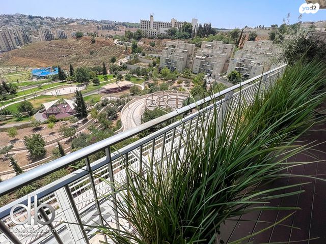 גג/ פנטהאוז, שלמה ארגוב, רמות רחל , ארנונה החדשה, ירושלים