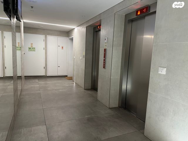 דירה, זאב וינהויז 2, יהוד מונוסון