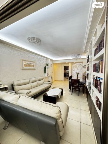 דירה, רבי יהושע 33, בני ברק