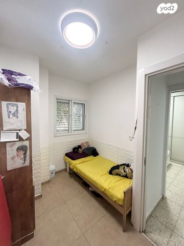 דירה, שמחה הולצברג, נאות שמיר, רמלה