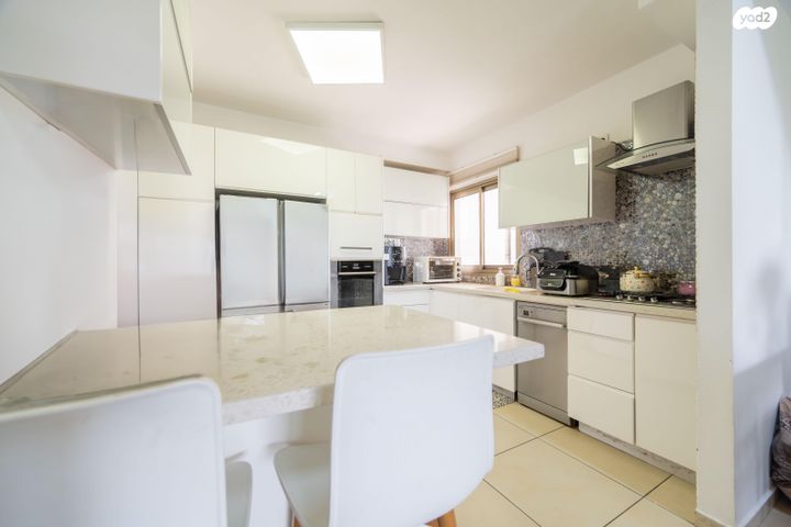 דירה, פנחס מאירי, נווה גן, פתח תקווה