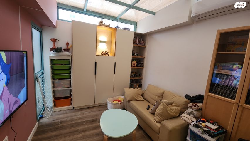 דירת גן, סנסן, צור הדסה