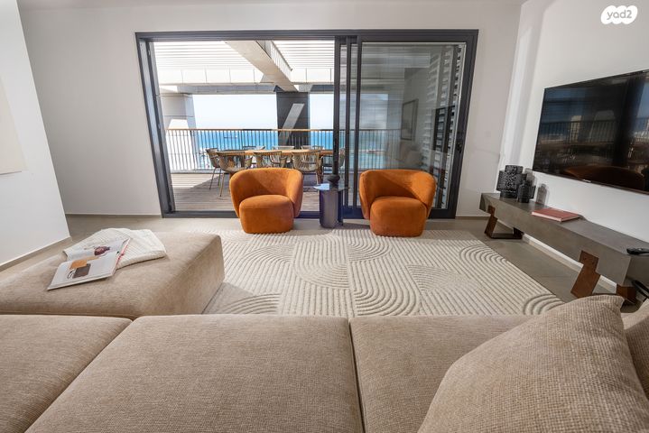 גג/ פנטהאוז