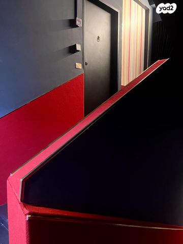 בית מלון, הבנקים, שער פלמר, תחנת רכבת השמונה, חיפה