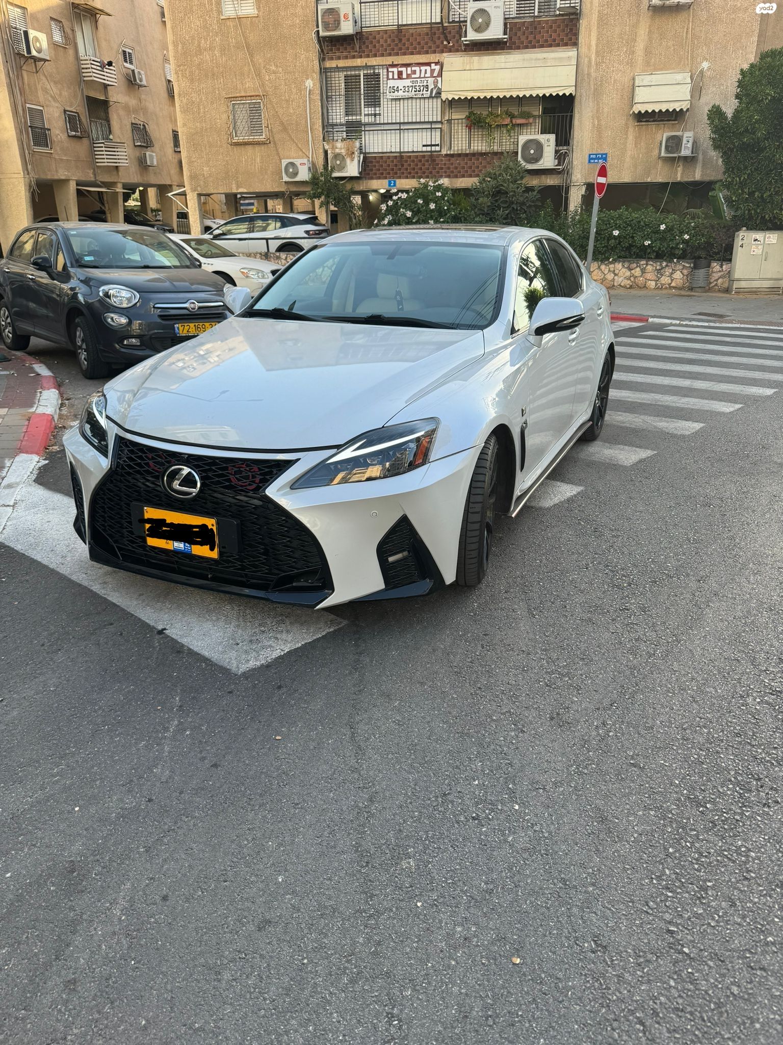מודעת רכב לקסוס IS