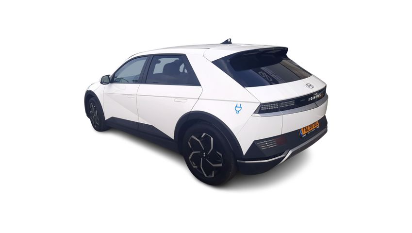 יונדאי איוניק 5