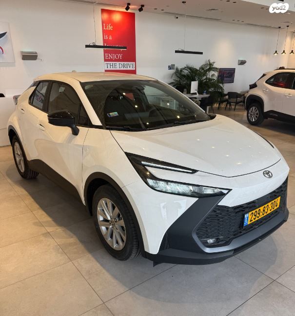 מודעת רכב טויוטה C-HR