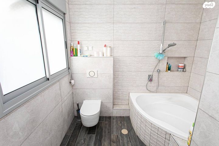 גג/ פנטהאוז, הגדוד העברי, קרית חיים מזרחית, חיפה