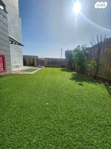 שדרות טום לנטוס 71