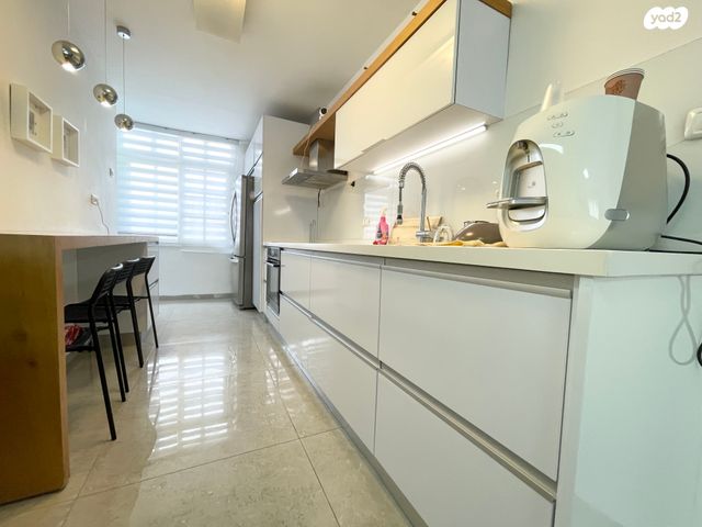 שושנת העמקים 