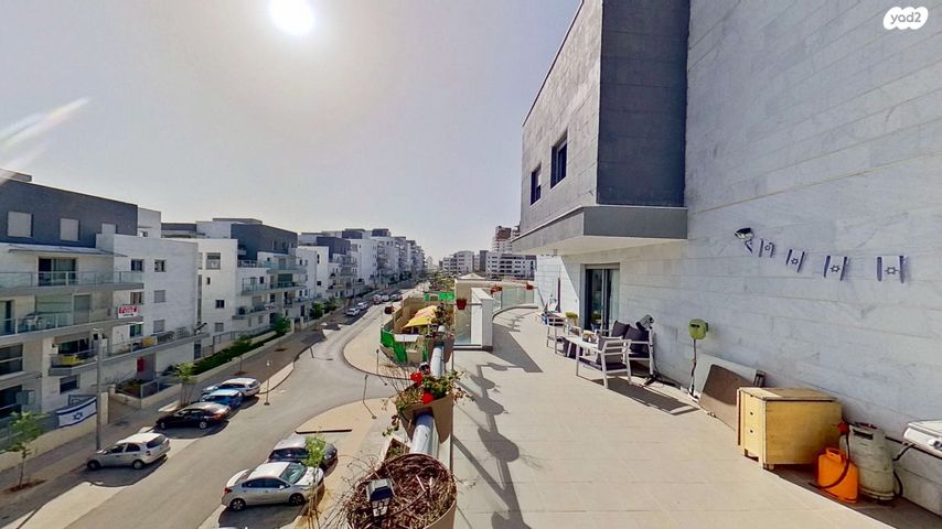 דירה, זלמן שזר, מורשת, מודיעין מכבים רעות