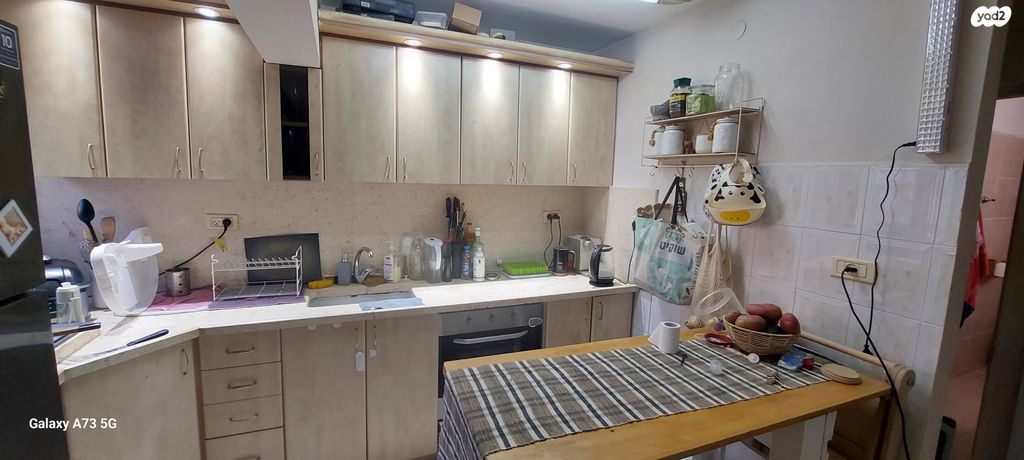 דירה, שבטי ישראל, גבעת אולגה, חדרה