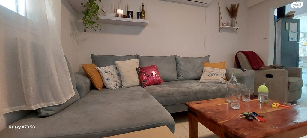 דירה, שבטי ישראל, גבעת אולגה, חדרה