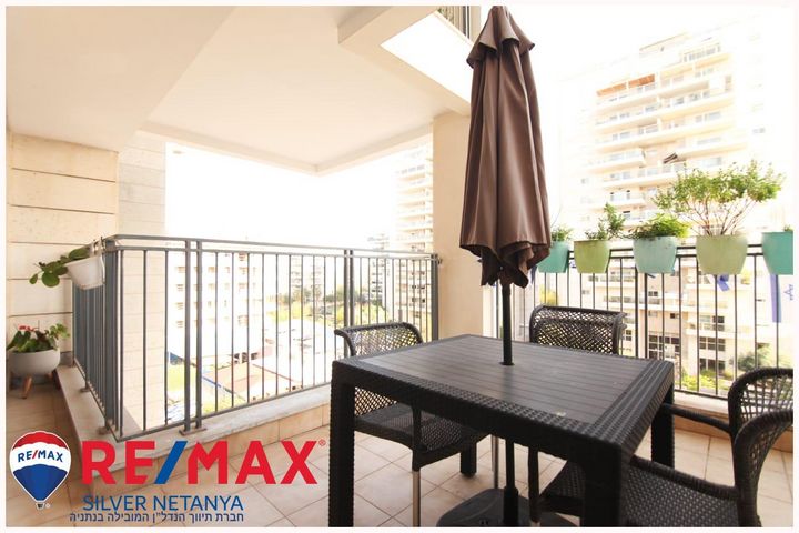 דירה, תאשור, קרית השרון, נתניה