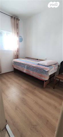 דירה, שדרות בר אילן, דרום מערב ותיק, בת ים