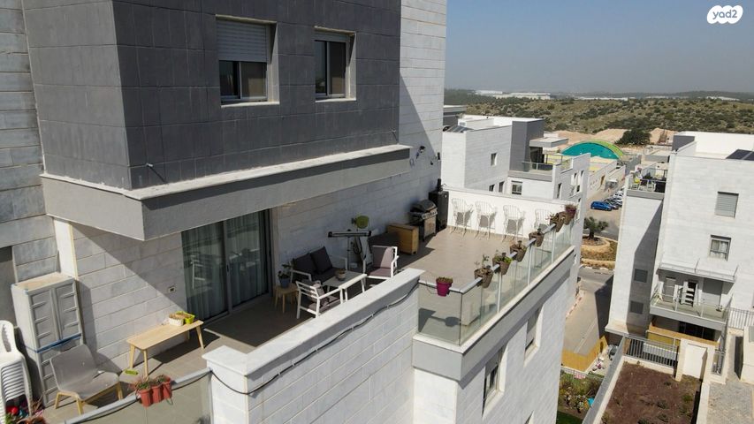 דירה, זלמן שזר, מורשת, מודיעין מכבים רעות