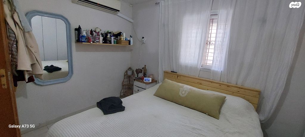 דירה, שבטי ישראל, גבעת אולגה, חדרה