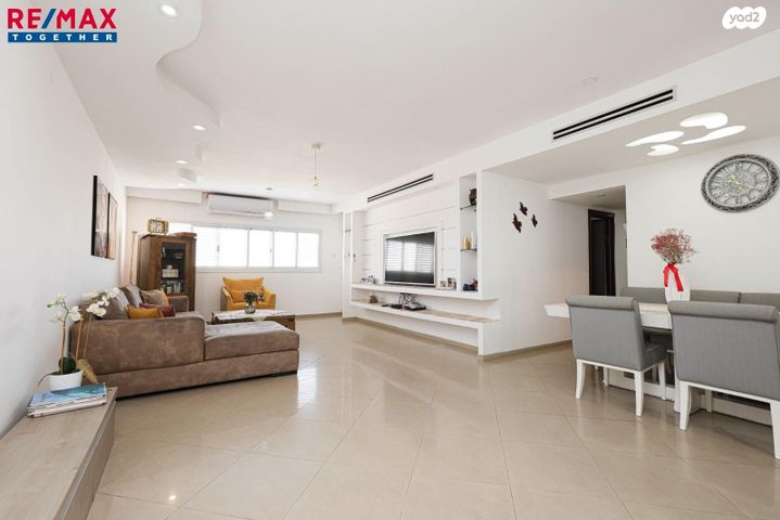 דירה, משה אבן עזרא 11, רובע ה', אשדוד