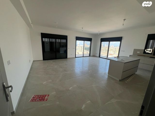 גג/ פנטהאוז