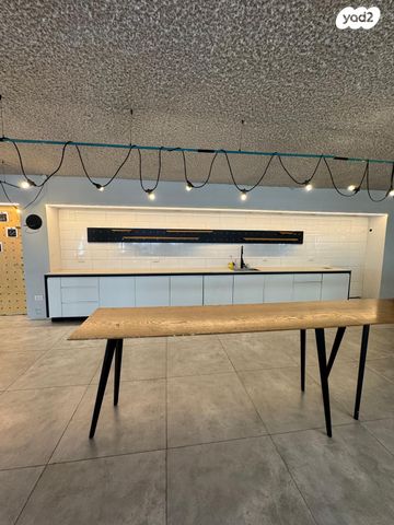 משרדים, יגאל אלון, נחלת יצחק, תל אביב יפו