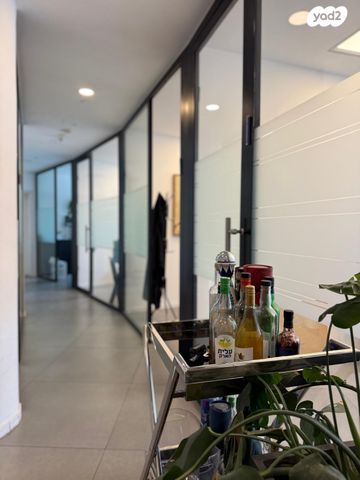 משרדים, גבעתיים