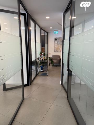 משרדים, גבעתיים