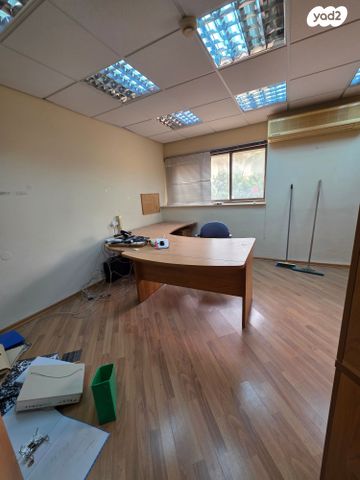 משרדים, אחוזה, מרכז דרום, רעננה