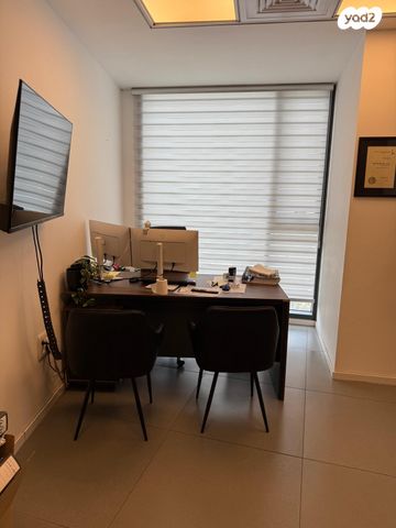 משרדים, גבעתיים