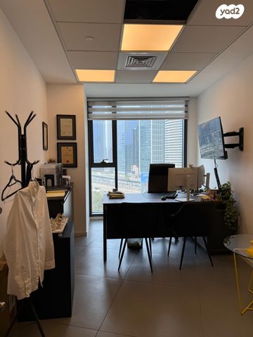 משרדים, גבעתיים