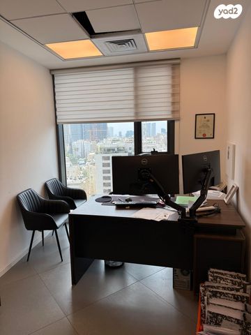 משרדים, גבעתיים