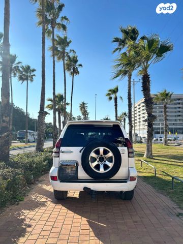 טויוטה לנד קרוזר