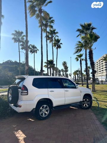 טויוטה לנד קרוזר