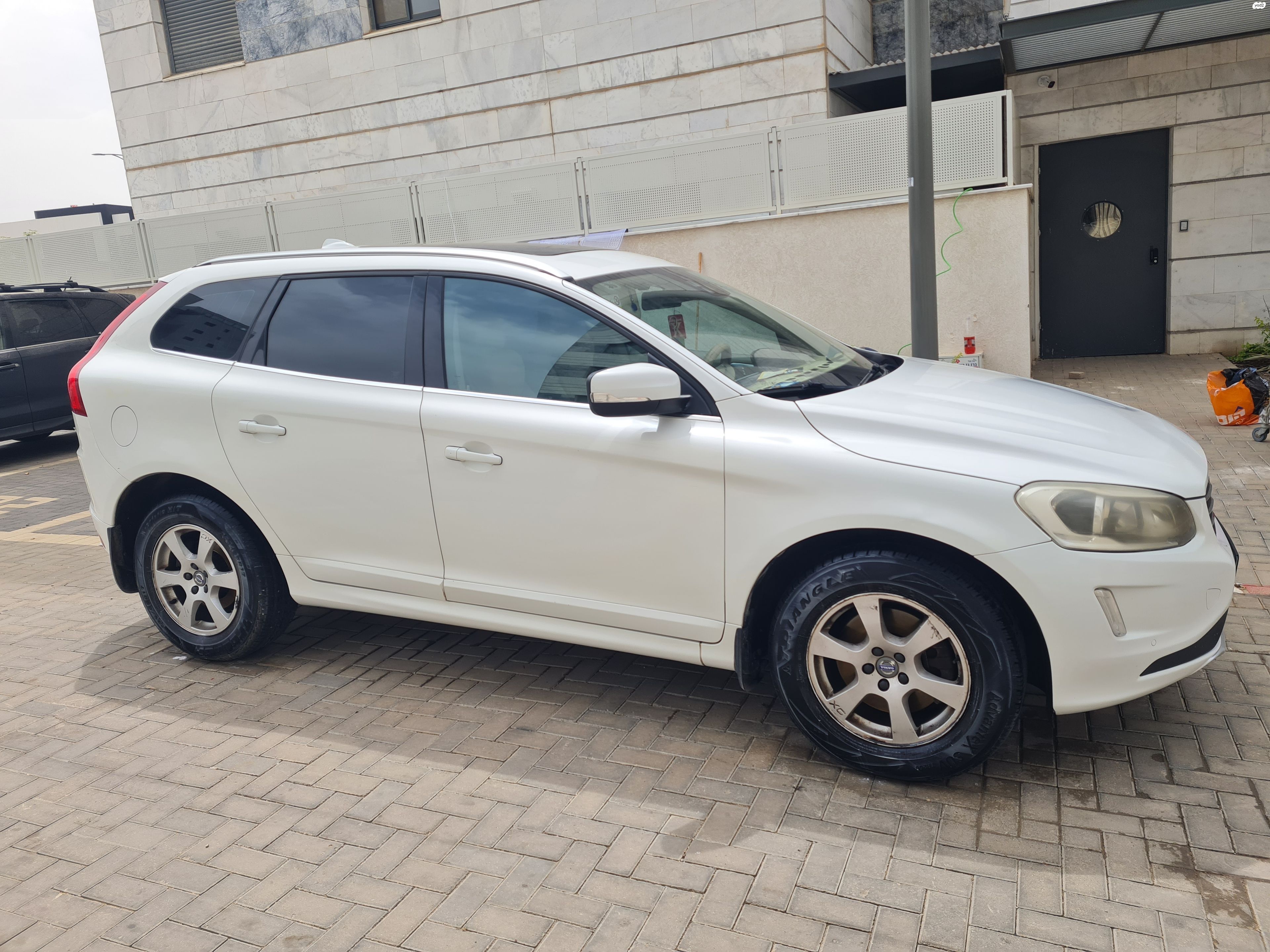 מודעת רכב וולוו XC60
