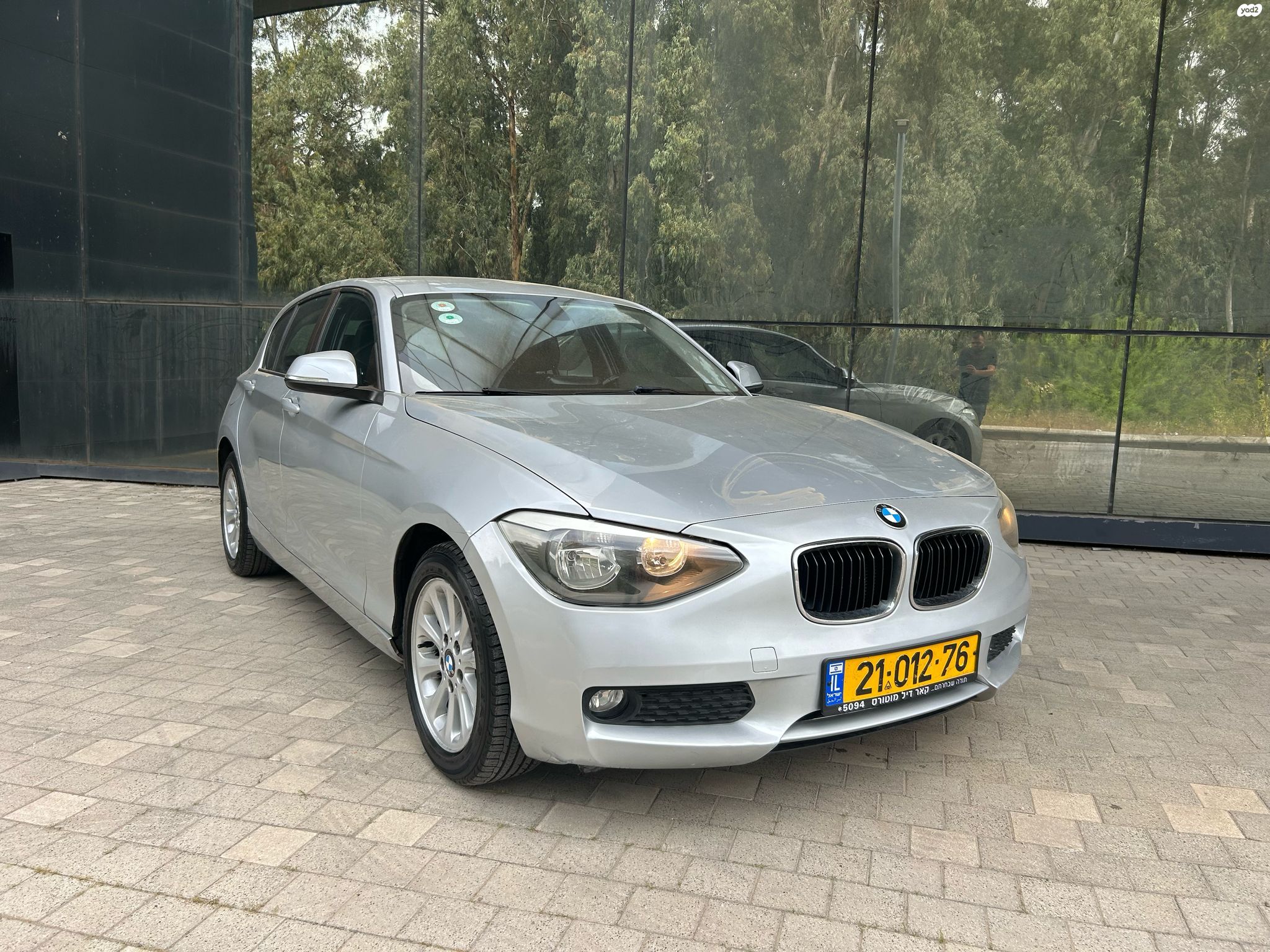 מודעת רכב ב מ וו סדרה 1