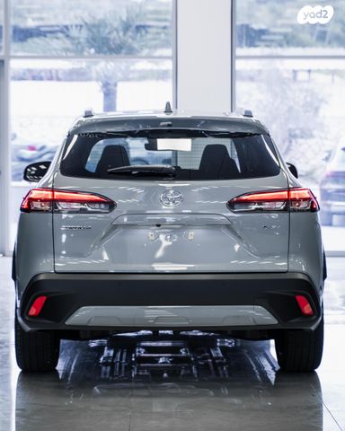 טויוטה קורולה קרוס