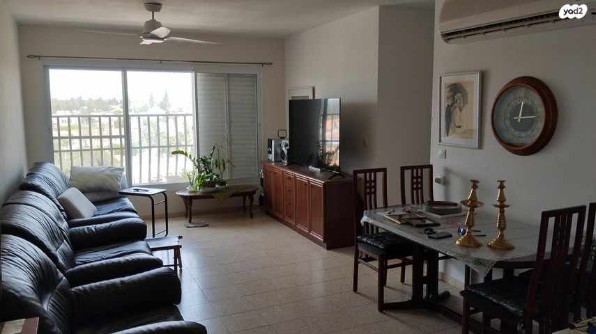 דירה, עץ האפרסק 4, נווה עובד, יהוד מונוסון