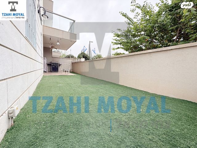 דירת גן, אהבת אדם, שרונה, כפר יונה