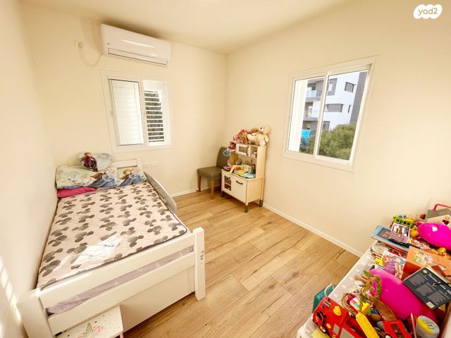 דירה, אהרון גולדשטיין, בורוכוב, גבעתיים