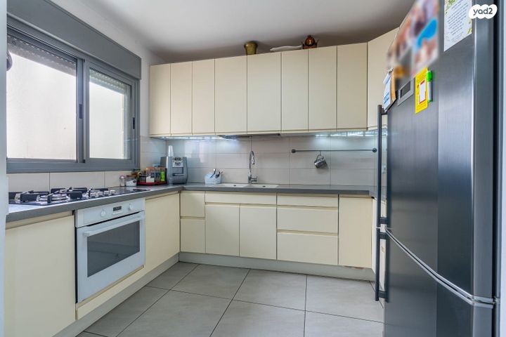 דירה, החרמון, היובל, אור עקיבא