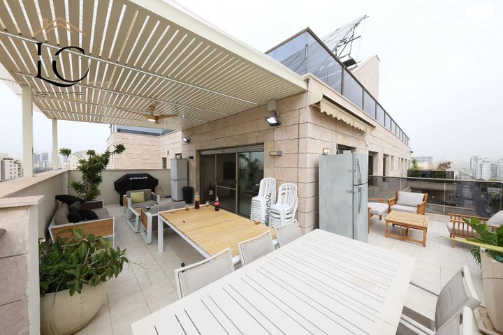 גג/ פנטהאוז