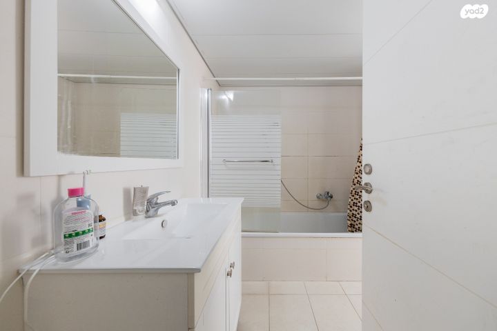 דירה, הוד השרון