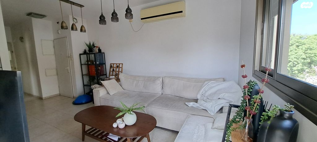 דירה, חרוזים, רמת גן