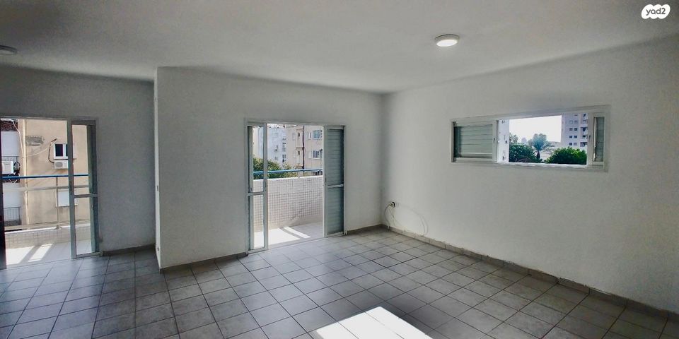 דירה, שביל החלב, נחלת יצחק, תל אביב יפו